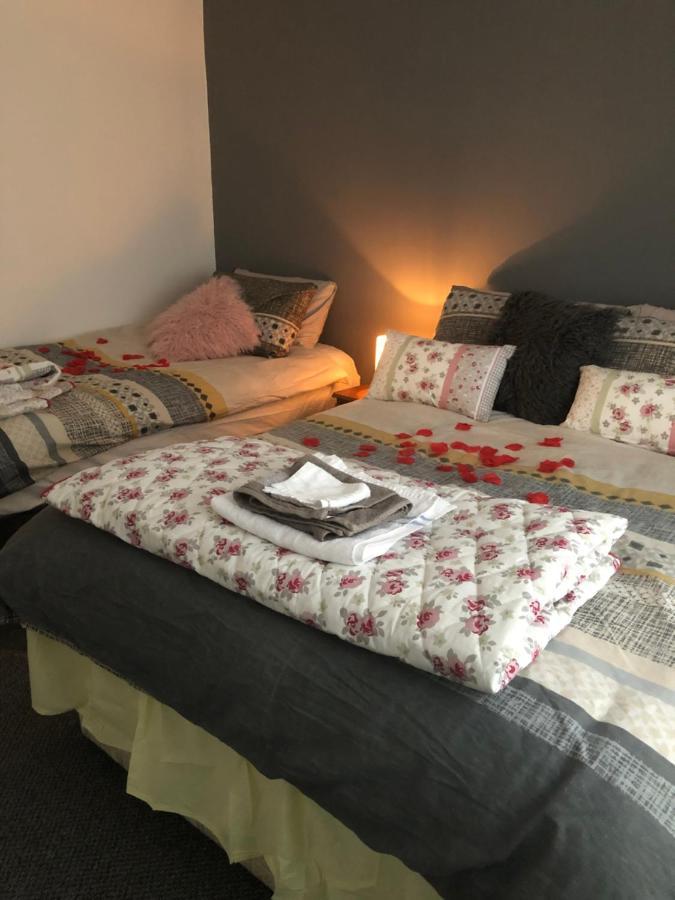 Ponderosea Cottage Free Gated Parking M1 & City Location, Wood Stove Lisburn Eksteriør bilde