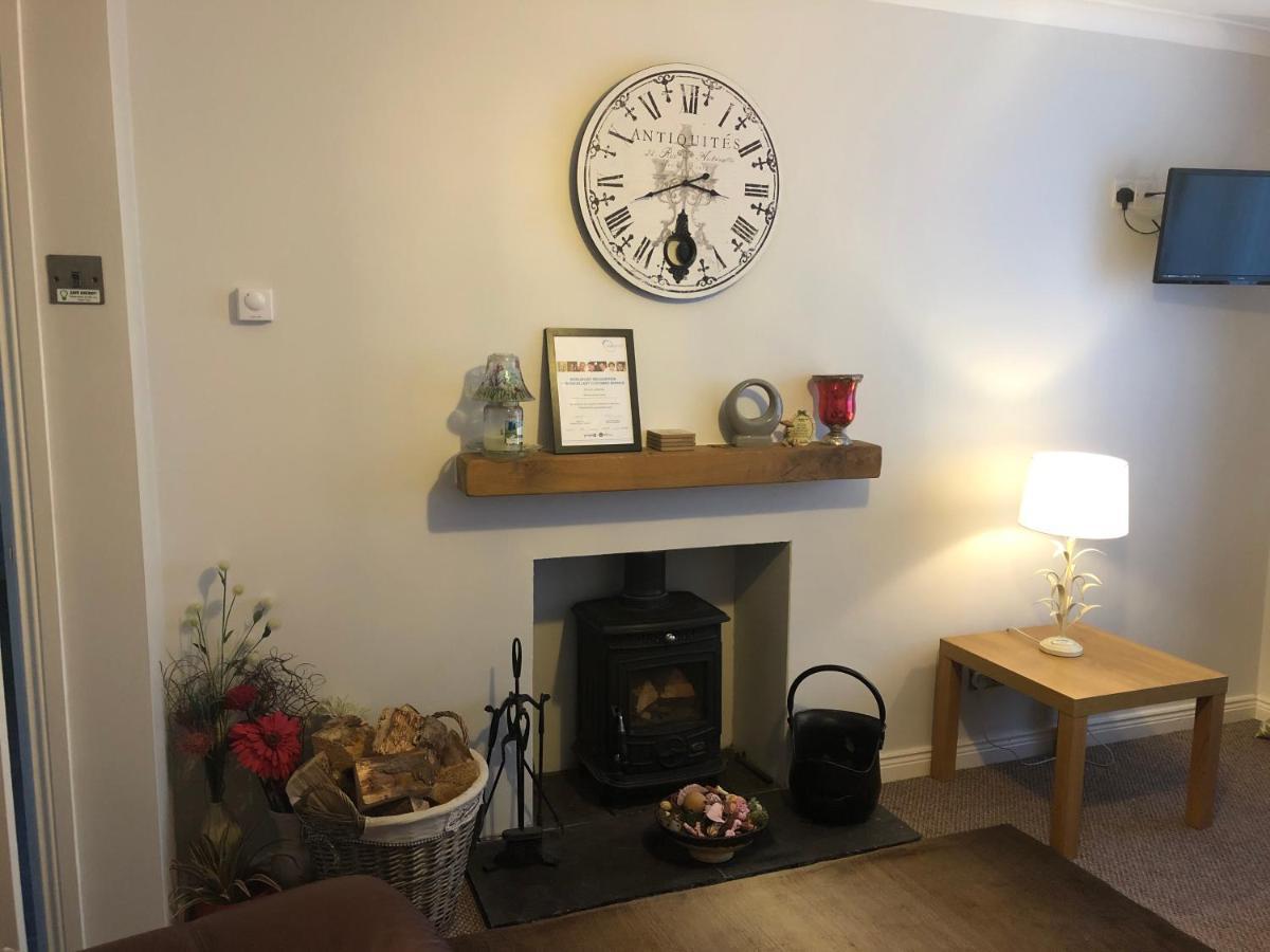 Ponderosea Cottage Free Gated Parking M1 & City Location, Wood Stove Lisburn Eksteriør bilde
